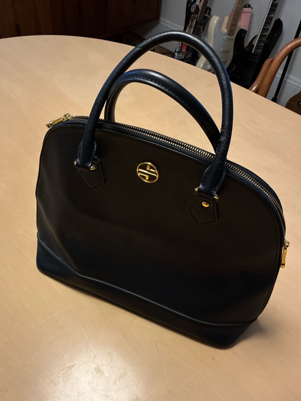 Segolene en cuir Black Leather Dome Satchel Handbag - Classic Elegant Carryall